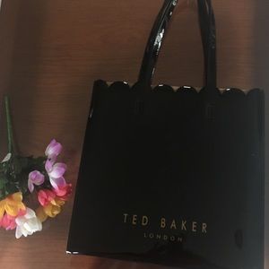 Ted Baker Bags - Ted Baker Tote patent leather Ted Baker Bags - Ted Baker Tote patent leather